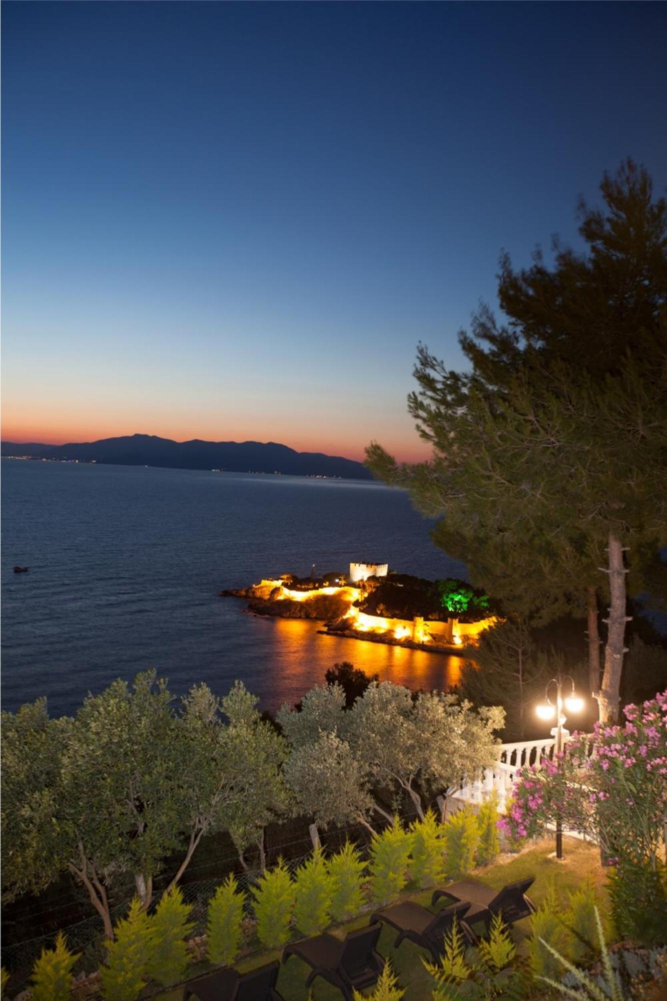 Neopol Hotel Kusadasi Exterior photo